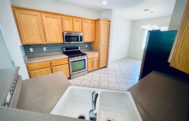 2 beds, 2 baths, $2,295