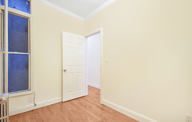 1273 1 AVE