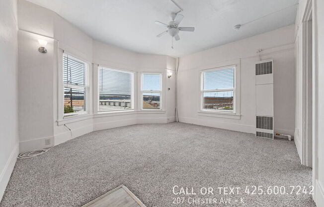 207 CHESTER AVE