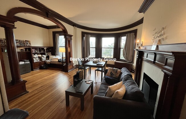 187 BAY STATE RD