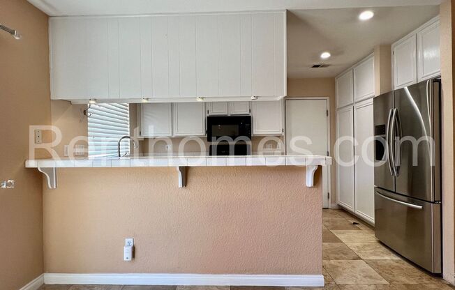 3 beds, 2 baths, $3,495