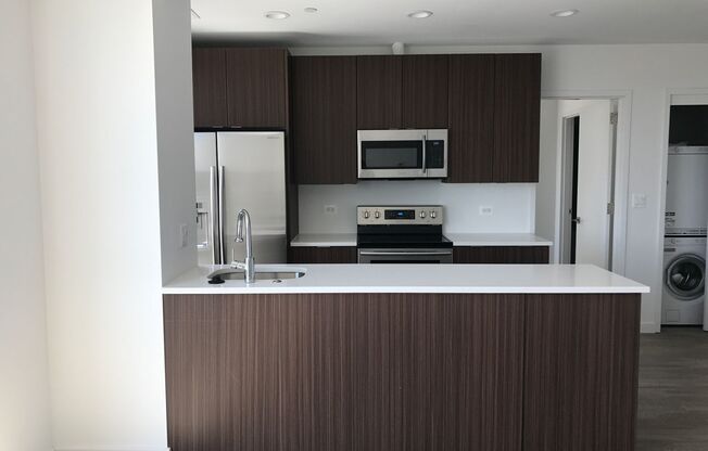 2 beds, 2 baths, 1,000 sqft, $2,550, Unit 606