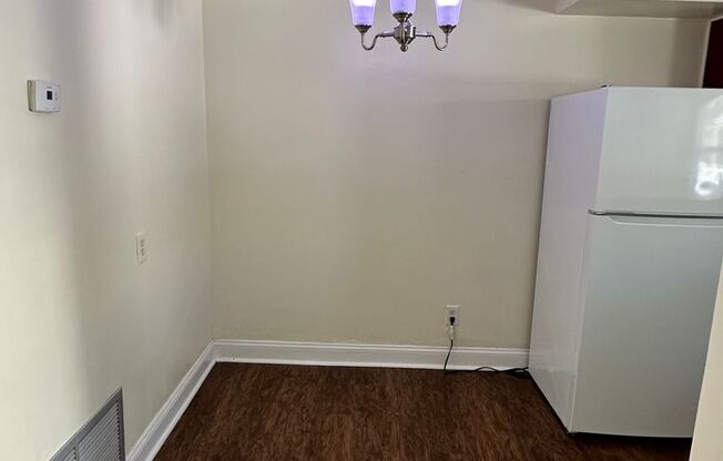 SPACIOUS 1 BEDROOM 1 BATH APARTMENT HOME LOCATED IN ST PETERSBURG FL