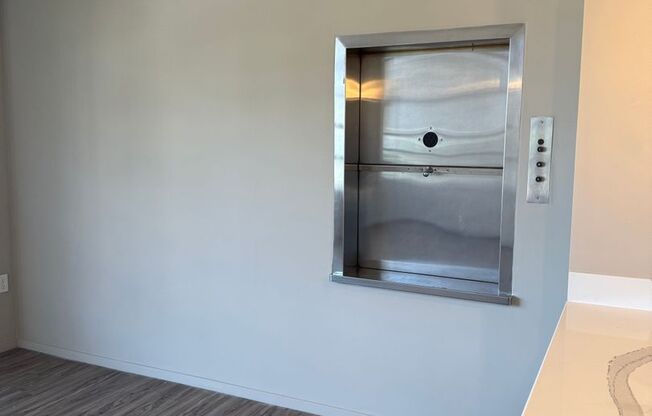 1 bed, 1 bath, 664 sqft, $1,130, Unit 204