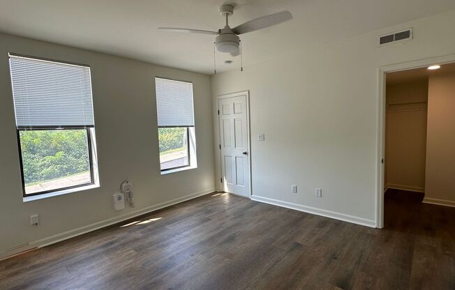 1 bed, 1 bath, 801 sqft, $1,350, Unit Unit 2