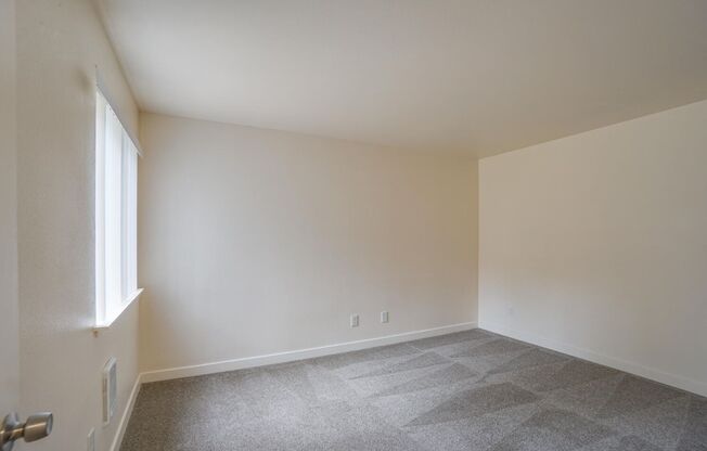 1 bed, 1 bath, 620 sqft, $1,495, Unit 10*