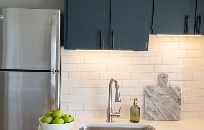 Studio, 1 bath, 650 sqft, $1,095, Unit 14