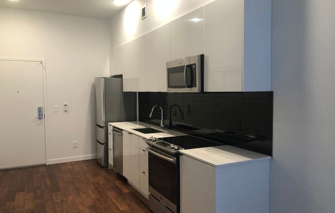 1 bed, 1 bath, 593 sqft, $1,795, Unit 108