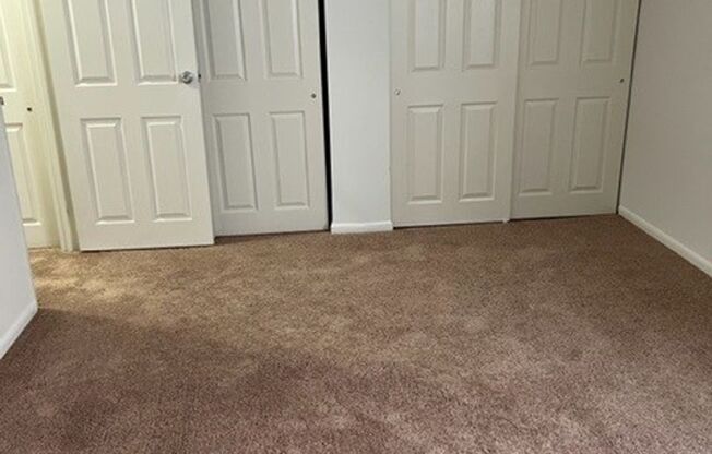 1 bed, 1 bath, 715 sqft, $1,575, Unit 00 - U- 2