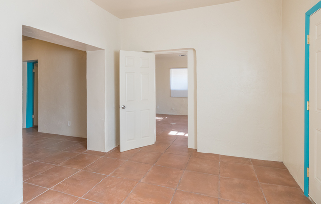 2 beds, 1 bath, $1,700