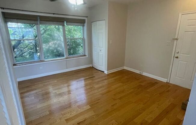 Charming 1-Bedroom Condo in Logan Square!