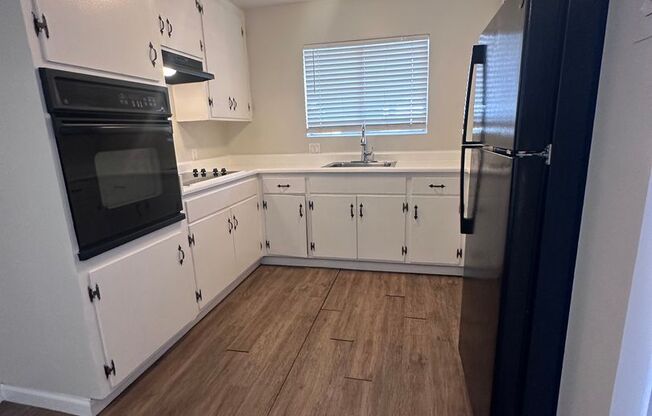 2 beds, 1 bath, 950 sqft, $2,695, Unit 6