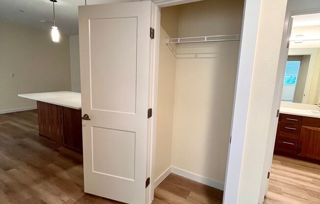 2 beds, 1 bath, $1,875, Unit F102