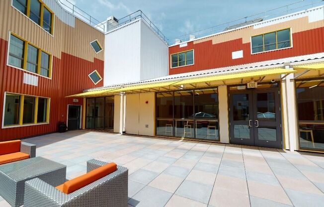 2 beds, 1 bath, 835 sqft, $2,195, Unit Unit 402