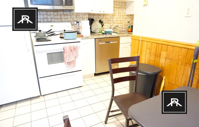 152 STRATHMORE RD