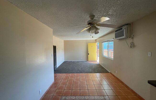 2 beds, 1 bath, $1,550, Unit 14