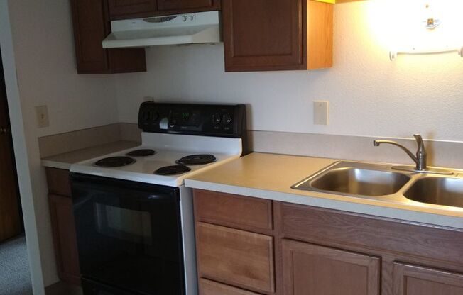 1 bed, 1 bath, 784 sqft, $1,295, Unit Unit 7