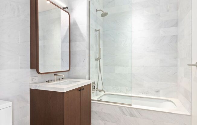 1 bed, 1 bath, $5,595, Unit 10J