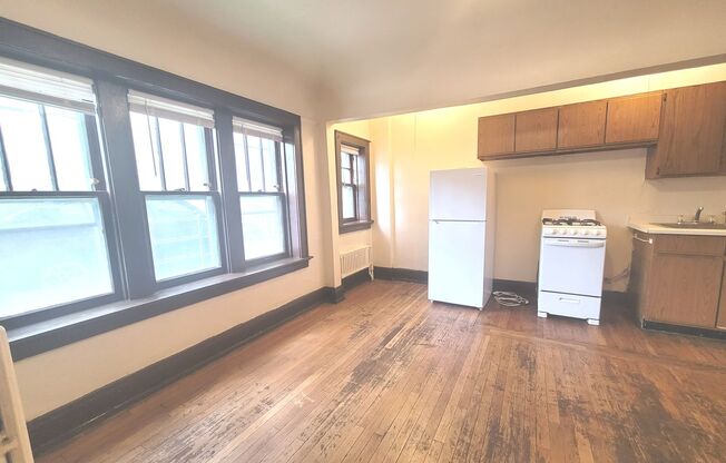 Studio, 1 bath, $775, Unit 104