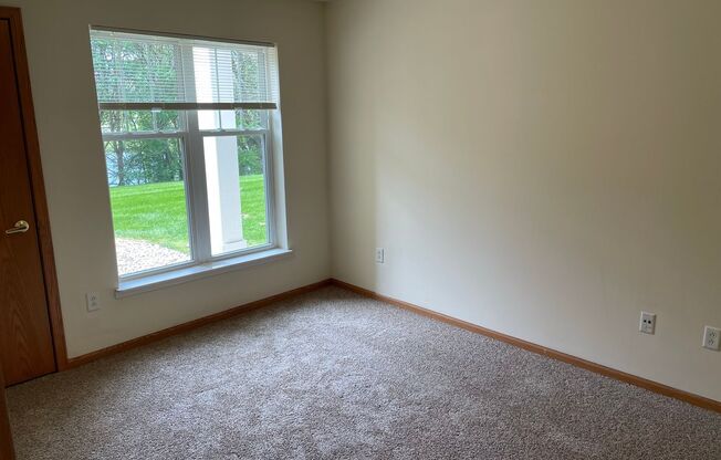 2 beds, 1 bath, 1,086 sqft, $1,620, Unit 925-108
