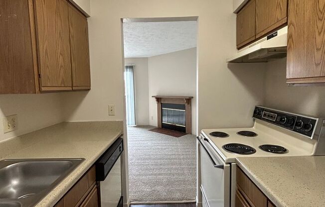 1 bed, 1 bath, 750 sqft, $850, Unit #25
