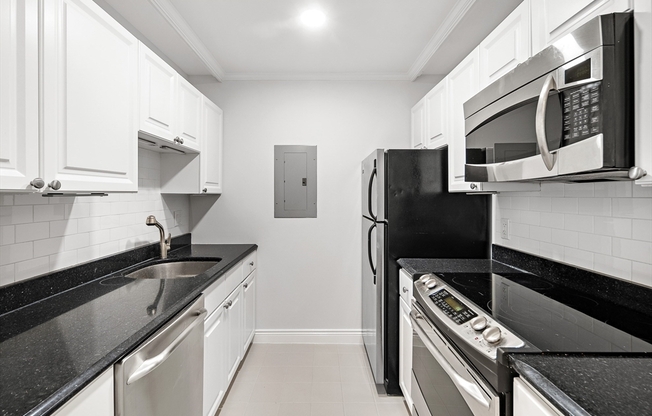 2 beds, 2 baths, 1,027 sqft, $5,200, Unit 201