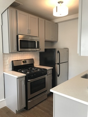 1 bed, 1 bath, 625 sqft, $1,320, Unit 300