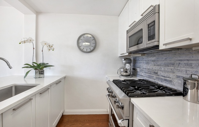 3 beds, 2 baths, 1,560 sqft, $13,500, Unit 801