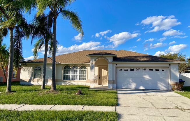 3bed/2bath Lake View Single Family Home in Kissimmee, FL!