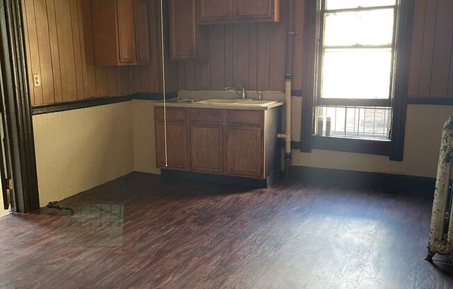 1 bed, 1 bath, $675, Unit Unit #2