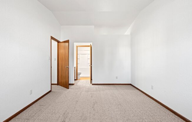 2 beds, 1 bath, 1,088 sqft, $1,349.99, Unit 2014-207