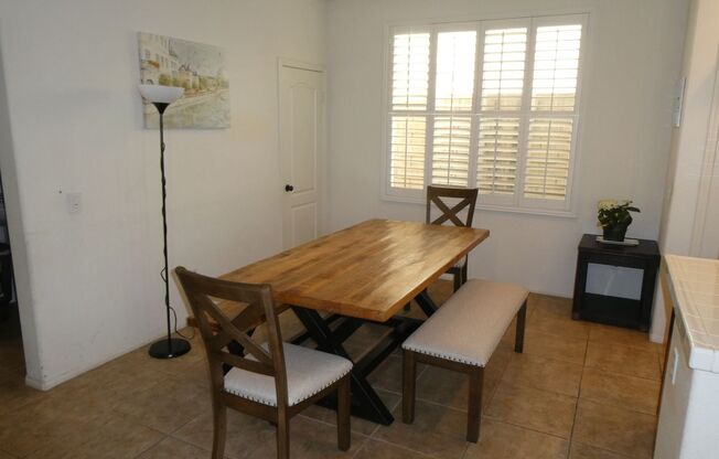 3 Bedroom Home for Rent in Valencia!