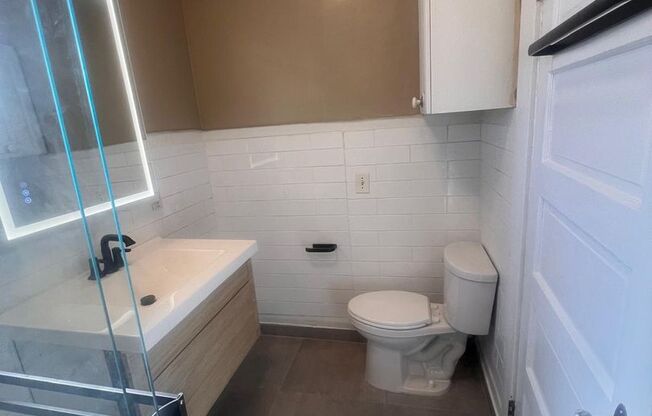 Beautiful 2 bedrooms 2 full baths house in Golden Hills area