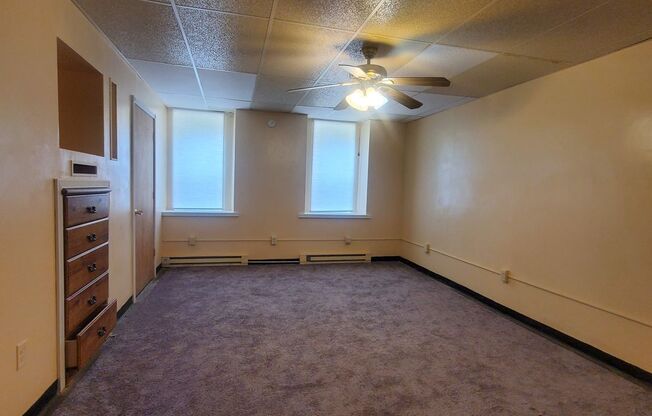 1 bed, 1 bath, $775, Unit Apt. 2