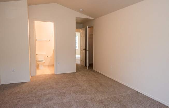 Hathaway Court Vacant Townhome Primary Bedroom & Bathroom