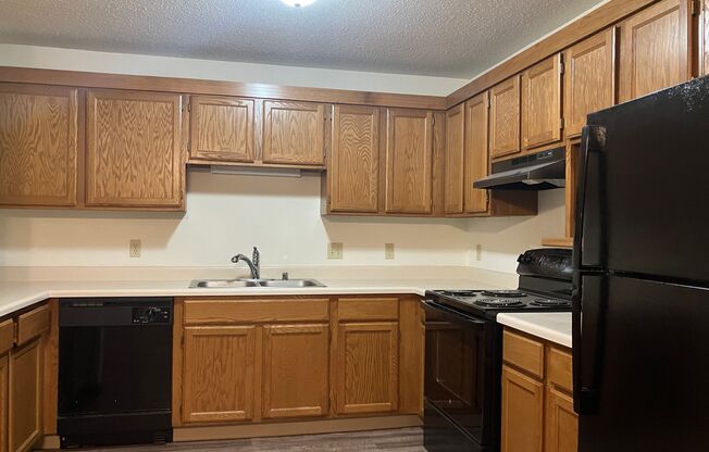 2 beds, 1 bath, $1,050, Unit 722 - #1