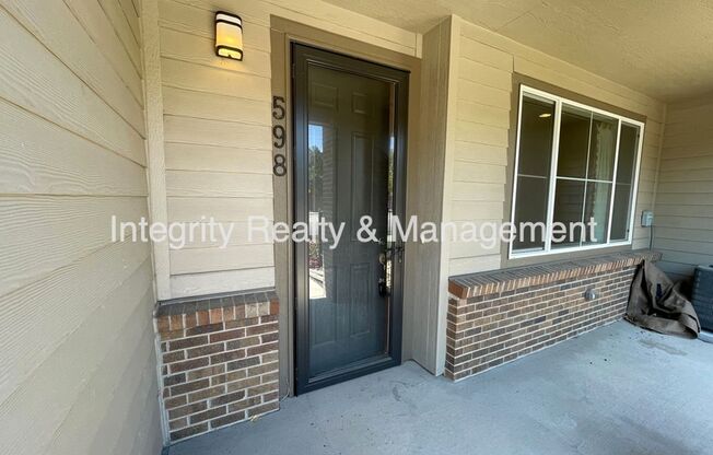 3 Bed/2.5 Bath Townhome, 1588 sq ft, 598 E Dry Creek Pl