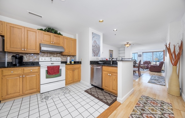 2 beds, 2 baths, 1,042 sqft, $3,200, Unit 2W