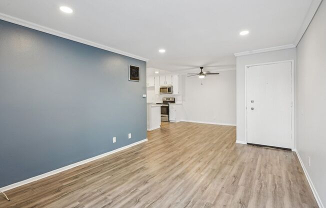 1 bed, 1 bath, 695 sqft, $1,898, Unit 208