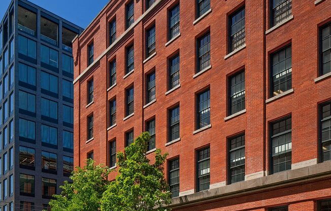 Portland, OR Crane Flats and Lofts Exterior