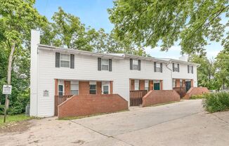 3 Bed 2 bath Townhome