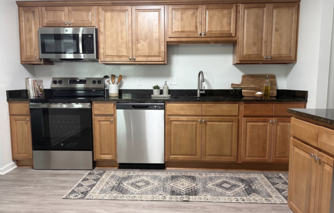 2 beds, 2 baths, 1,518 sqft, $2,290, Unit 7240