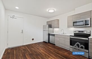 Modern 1- and 2-bedroom apartments await at Hollywood 12, right in the heart of Portland’s Hollywood District.