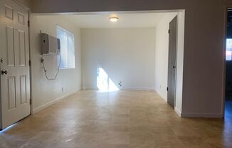 3 beds, 1 bath, 900 sqft, $1,140