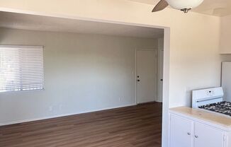 7832 W MANCHESTER AVE