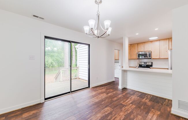 3 beds, 2 baths, 1,300 sqft, $1,950, Unit Unit A