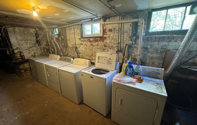 2 beds, 1 bath, 574 sqft, $1,495, Unit 103-105 Center Street, West Haven, CT 06516