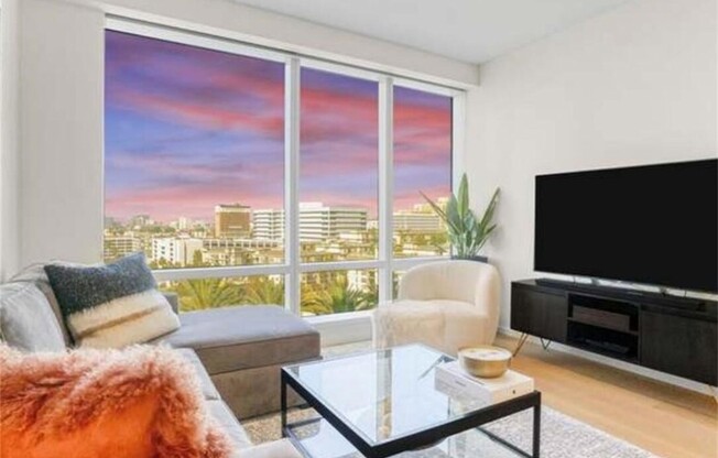 1 bed, 2 baths, 909 sqft, $5,000, Unit 1512