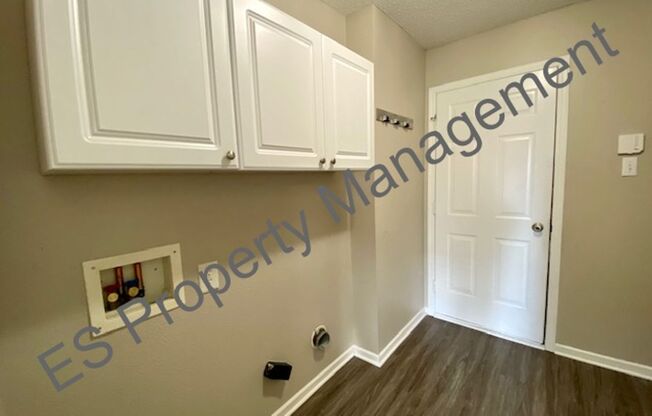 3 beds, 2 baths, $1,595