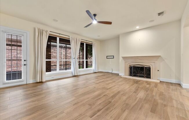 Move-In ready 3-bed, 3.5-bath, 3178 sqft house located in Frisco’s highly desirable Stewart Creek Estates Subdivision
